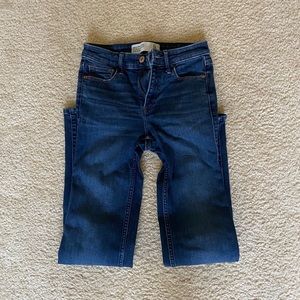 Women’s Blue Abercrombie and Fitch Jeans 0s